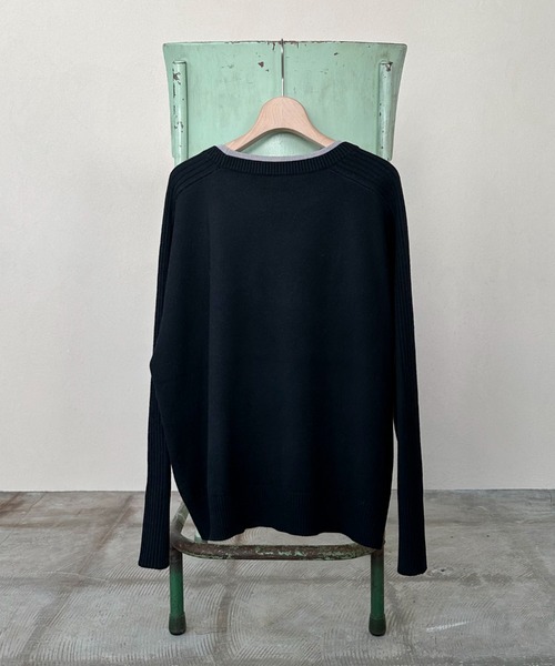 Doux archives(ドゥアルシーヴ)の「レイヤード風エンボスニット(ニット/セーター・レディース・ベージュ/オフホワイト/ブラック・FREE)」の12枚目の写真