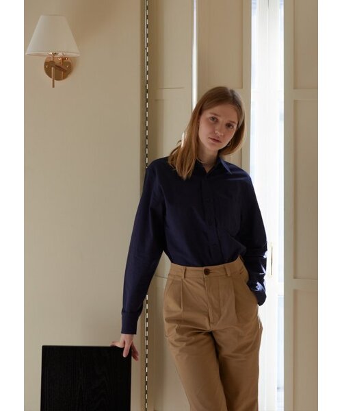 JUNECI(ジュネシ)の「刺繍シャツ(ネイビー)(シャツ/ブラウス・レディース・その他・LARGE/MEDIUM/SMALL)」の2枚目の写真