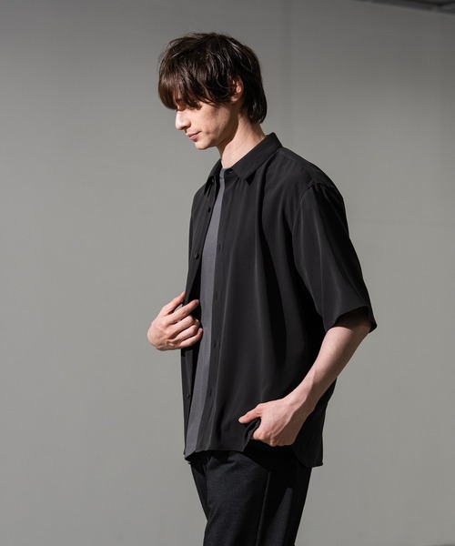 CITY TOKYO(シティトウキョウ)の「【CITY TOKYO/シティートーキョー】Air pleats リラックスS/Sシャツ(シャツ/ブラウス・メンズ・ダークグレー/ライトベージュ/サックスブルー・1/2)」の6枚目の写真