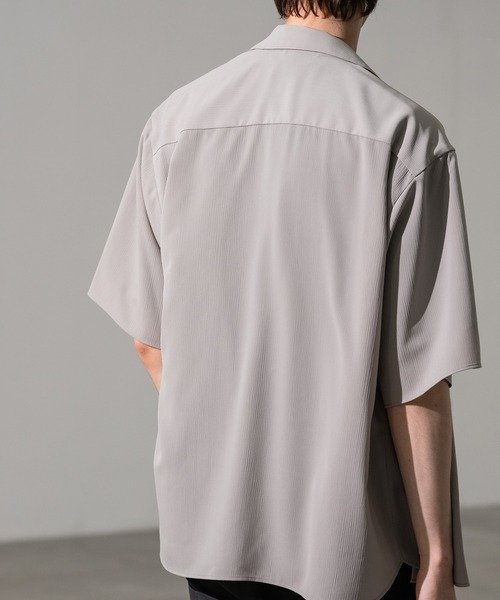 CITY TOKYO(シティトウキョウ)の「【CITY TOKYO/シティートーキョー】Air pleats リラックスS/Sシャツ(シャツ/ブラウス・メンズ・ダークグレー/ライトベージュ/サックスブルー・1/2)」の16枚目の写真