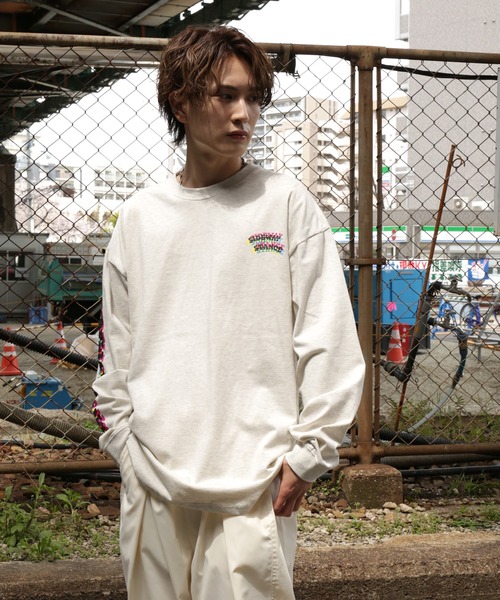 En serio TOKYO(エンソリオトーキョー)の「【SIDEWAYSTANCE】モザイクノーウェイ長袖Tシャツ(Tシャツ/カットソー・メンズ・パープル系4/グレー系4/ブラック系4/カーキ系4・LARGE/X-LARGE/SMALL)」の9枚目の写真