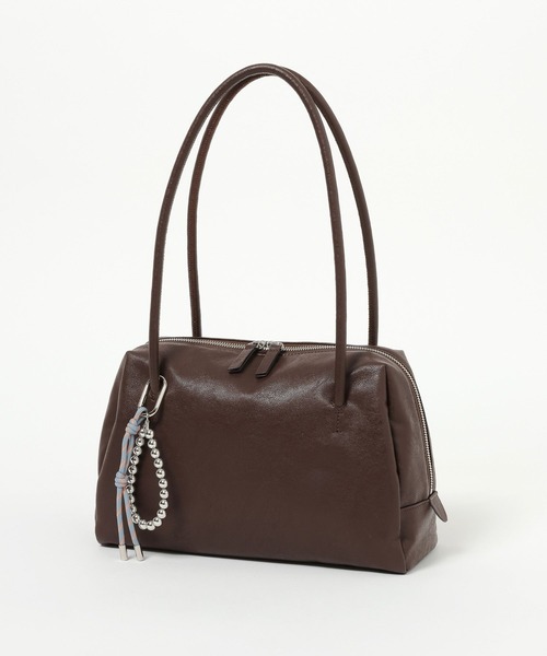 LEPSIM(レプシィム)の「チャーム付きソフトボストン 634220(ボストンバッグ・レディース・アイボリー/ブラック/ブラウン・ONE SIZE)」の17枚目の写真