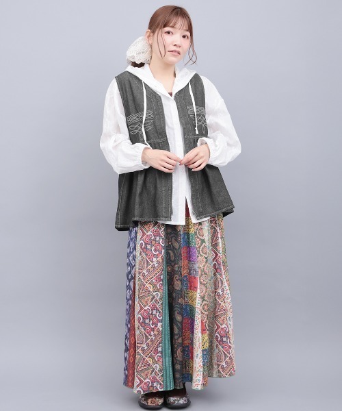 チチカカ（チチカカ）の「ライトオンスデザインステッチベスト（ベスト・レディース・ライトブルー/ブラック・FREE）」の3枚目の写真