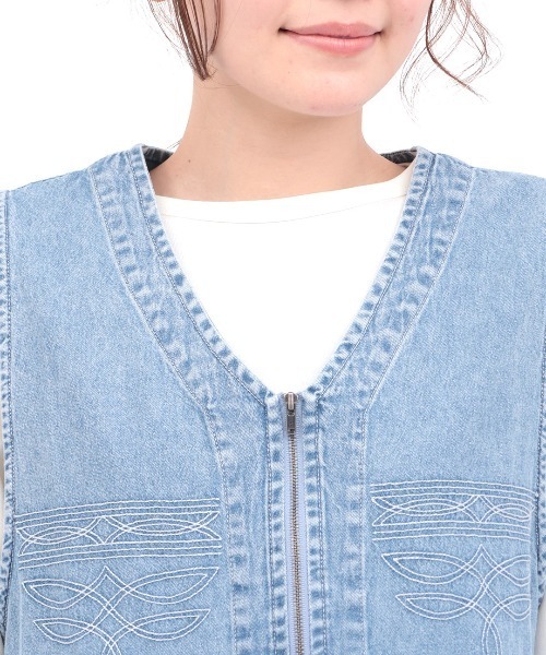 チチカカ（チチカカ）の「ライトオンスデザインステッチベスト（ベスト・レディース・ライトブルー/ブラック・FREE）」の9枚目の写真