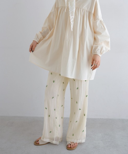 andme(アンドミー)の「【新色追加】小花柄シアーワイドパンツ(その他パンツ・レディース・アイボリー/ブラック/ブラウン・M/L)」の7枚目の写真