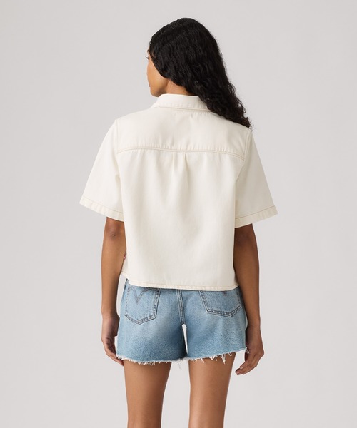 Levi's(リーバイス)の「Levi's/リーバイス ローガン ショートスリーブ デニムシャツ(シャツ/ブラウス・レディース・ホワイト・XS/S/M)」の2枚目の写真