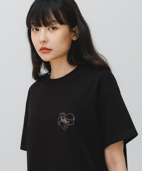 BAKKEN(バッケン)の「ハートロゴ 半袖Tシャツ BK3971_ブラック(Tシャツ/カットソー・メンズ・ブラック・FREE)」の1枚目の写真