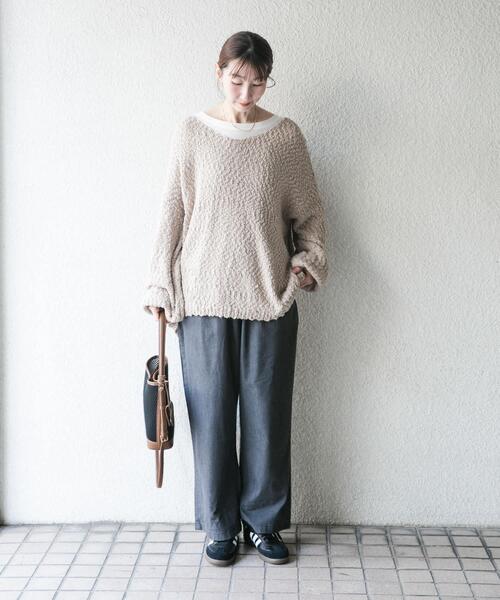 ITEMS URBANRESEARCH（アイテムズ アーバンリサーチ）の「『イージーケア』インナーセットＶネックニット（ニット/セーター・レディース・ブラック/オフホワイト/ベージュ・FREE）」の13枚目の写真
