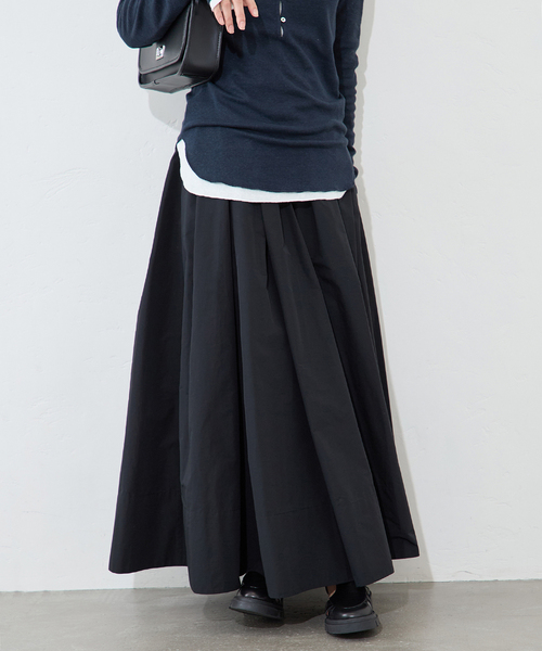 JOURNAL STANDARD（ジャーナルスタンダード）の「メモリータフタボリュームスカート（スカート・レディース・ブラック/ホワイト・FREE）」の4枚目の写真