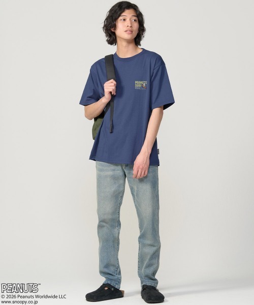 KRIFF MAYER(クリフメイヤー)の「【接触冷感・吸水速乾・毛玉防止】スヌーピープリントT(サーフ)(Tシャツ/カットソー・メンズ・チャコール/オフホワイト/ライトグリーン/ネイビー/イエロー・X-LARGE/LARGE/MEDIUM)」の7枚目の写真