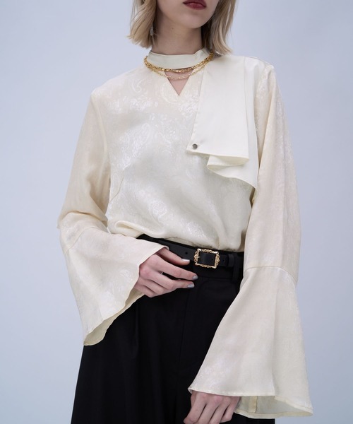 HARE（ハレ）の「ツヤジャガードフレアスリーブブラウス(HARE)（シャツ/ブラウス・レディース・オフホワイト/ブラック・FREE）」の9枚目の写真