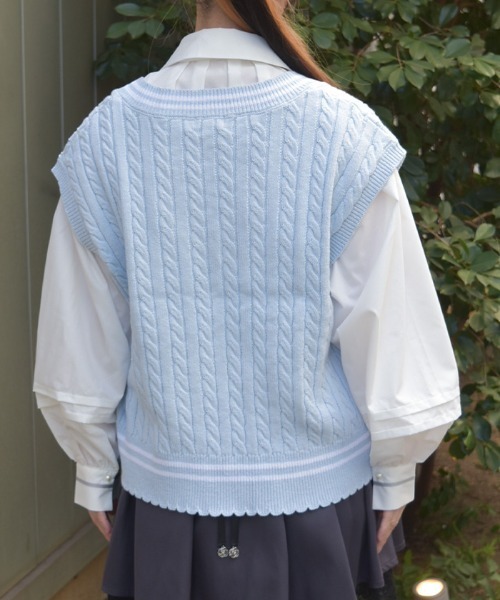 axes femme（アクシーズファム）の「刺繍入りチルデンニットベスト（ベスト・レディース・サックスブルー/チャコール/キナリ・FREE）」の7枚目の写真