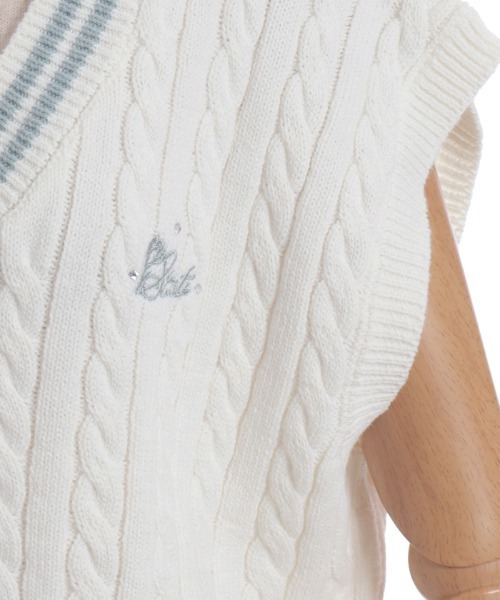 axes femme（アクシーズファム）の「刺繍入りチルデンニットベスト（ベスト・レディース・サックスブルー/チャコール/キナリ・FREE）」の14枚目の写真