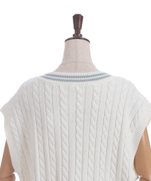 axes femme（アクシーズファム）の「刺繍入りチルデンニットベスト（ベスト・レディース・サックスブルー/チャコール/キナリ・FREE）」の13枚目の写真