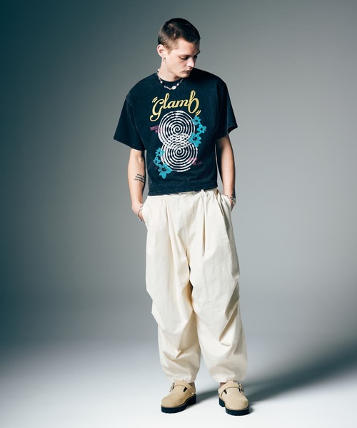 glamb(グラム)の「Spiral Flower T-Shirt / スパイラルフラワーTシャツ(Tシャツ/カットソー・メンズ・レッド/ブラック・S/M/L)」の12枚目の写真