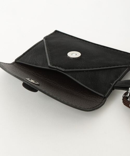 SALTMINT（ソルトミント）の「Y2K ポーチチャーム付きスエードコンビ バッグ/2WAY（ショルダーバッグ・レディース・ブラック/ダークブラウン・FREE）」の10枚目の写真