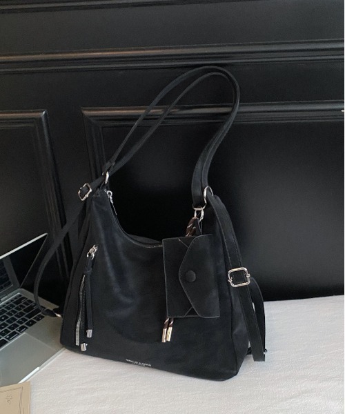 SALTMINT（ソルトミント）の「Y2K ポーチチャーム付きスエードコンビ バッグ/2WAY（ショルダーバッグ・レディース・ブラック/ダークブラウン・FREE）」の20枚目の写真