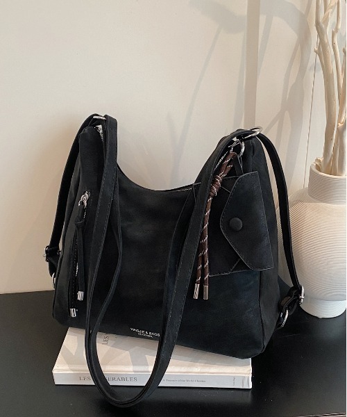 SALTMINT（ソルトミント）の「Y2K ポーチチャーム付きスエードコンビ バッグ/2WAY（ショルダーバッグ・レディース・ブラック/ダークブラウン・FREE）」の19枚目の写真