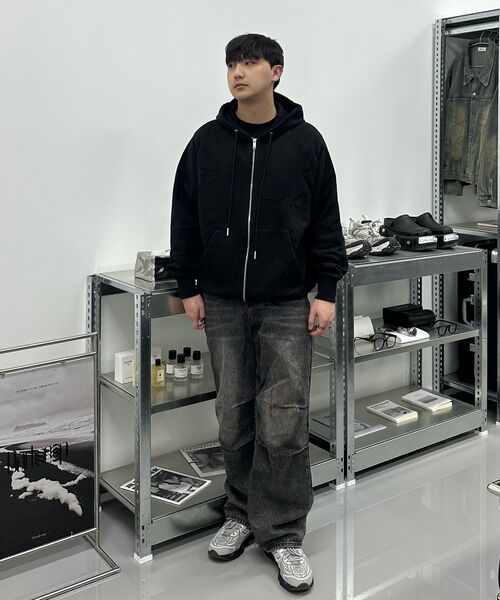 MODERMENT（モダーメント）の「アプリケウォッシュドオーバーサイズフードジップアップ[ブラック]（パーカー・レディース・その他・1/2）」の11枚目の写真