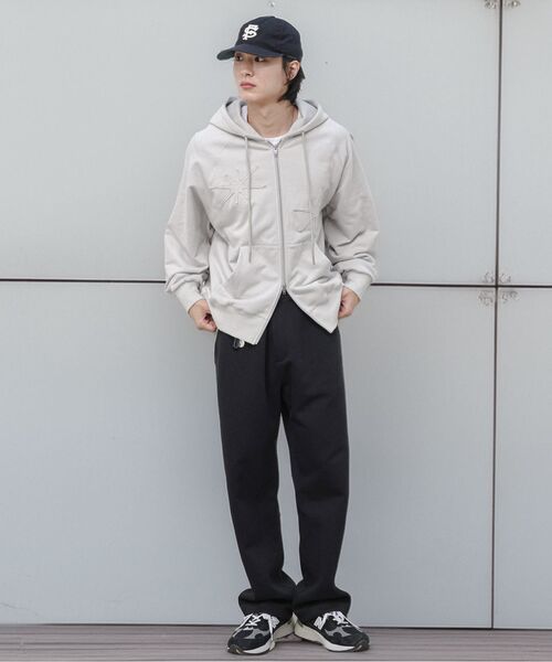MODERMENT（モダーメント）の「アプリケウォッシュドオーバーサイズフードジップアップ[ブラック]（パーカー・レディース・その他・1/2）」の13枚目の写真