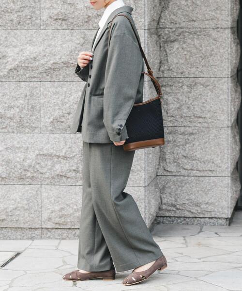 RODE SKO（ロデスコ）の「グラスホルダーセットメッシュ2WAYバッグ（ショルダーバッグ・レディース・グレー/ダークブラウン/ブラック・ONE）」の4枚目の写真