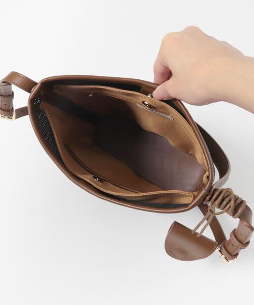 RODE SKO（ロデスコ）の「グラスホルダーセットメッシュ2WAYバッグ（ショルダーバッグ・レディース・グレー/ダークブラウン/ブラック・ONE）」の20枚目の写真