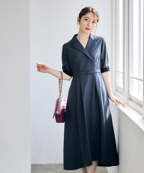 12Twelve Agenda(トゥエルブ アジェンダ)の「テーラード衿カフス配色フレアワンピース(ワンピース・レディース・チャコールグレー/ベージュ/イエロー・M)」の21枚目の写真