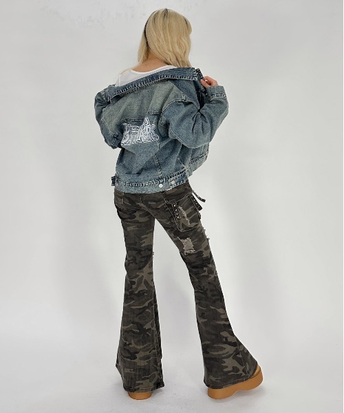 MATU:TA（マトゥータ）の「BAYSTARS DENIM JACKET / デニムジャケット ジージャン オーバーサイズ 秋アウター ミドル丈 ワッペン 刺繍ロゴ 野球観戦コーデ [横浜 DeNA BAYSTARS 公式ライセンス商品]（デニムジャケット・レディース・ブルー・FREE）」の8枚目の写真