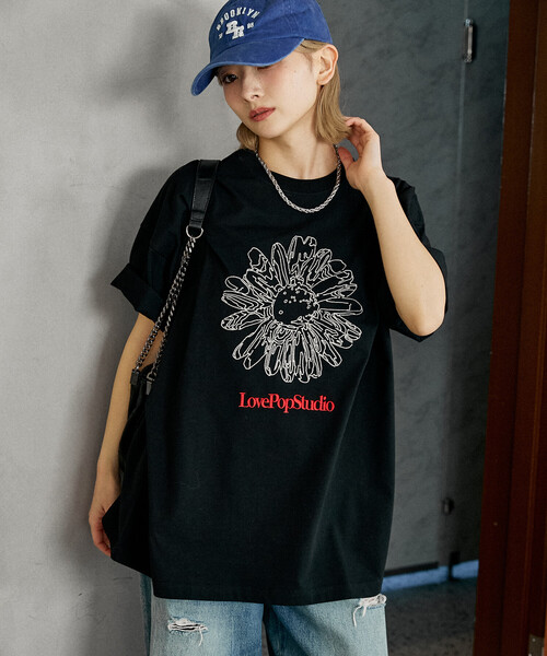 PUBLUX(パブリュクス)の「PUBLUX/パブリュクス <機能性素材>LOVE POP STUDIO フラワー エンブロイダリー Tシャツ 限定展開(Tシャツ/カットソー・メンズ・ブラック/ホワイト/ブラウン/ネイビー・LARGE/MEDIUM/SMALL)」の9枚目の写真