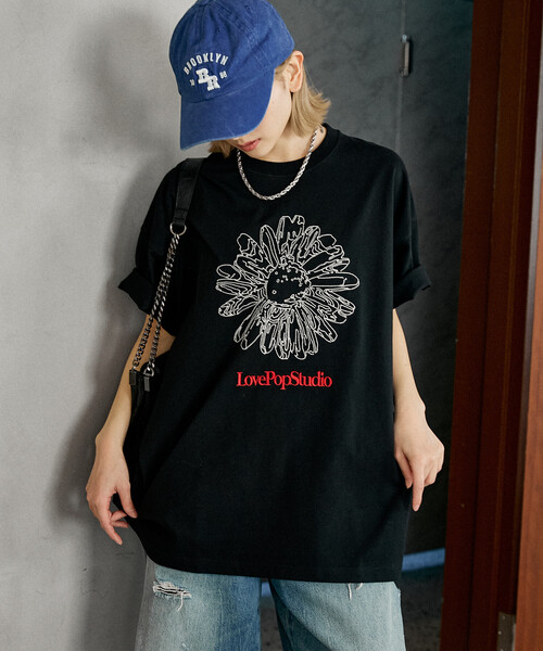 PUBLUX(パブリュクス)の「PUBLUX/パブリュクス <機能性素材>LOVE POP STUDIO フラワー エンブロイダリー Tシャツ 限定展開(Tシャツ/カットソー・メンズ・ブラック/ホワイト/ブラウン/ネイビー・LARGE/MEDIUM/SMALL)」の15枚目の写真
