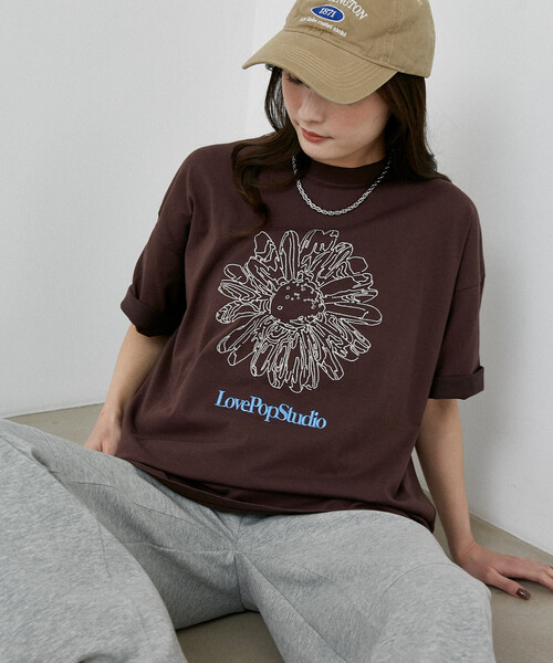 PUBLUX(パブリュクス)の「PUBLUX/パブリュクス <機能性素材>LOVE POP STUDIO フラワー エンブロイダリー Tシャツ 限定展開(Tシャツ/カットソー・メンズ・ブラック/ホワイト/ブラウン/ネイビー・LARGE/MEDIUM/SMALL)」の17枚目の写真