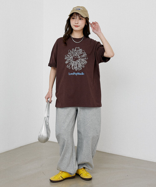 PUBLUX(パブリュクス)の「PUBLUX/パブリュクス <機能性素材>LOVE POP STUDIO フラワー エンブロイダリー Tシャツ 限定展開(Tシャツ/カットソー・メンズ・ブラック/ホワイト/ブラウン/ネイビー・LARGE/MEDIUM/SMALL)」の19枚目の写真