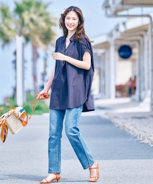 nissen（ニッセン）の「袖シャーリングシャツチュニック（その他トップス・レディース・オフホワイト/ライトグリーン/チャコール・LL/L/M/S）」の13枚目の写真