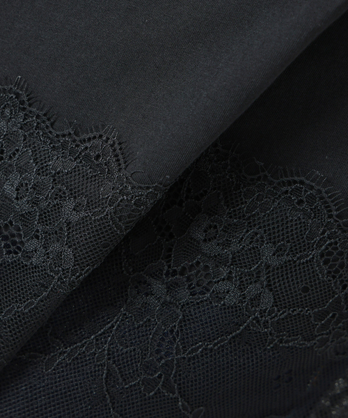 SLOBE IENA(スローブイエナ)の「《WEB限定/追加6》レースコンビカットソー(Tシャツ/カットソー・レディース・ブラック/ホワイト・FREE)」の13枚目の写真