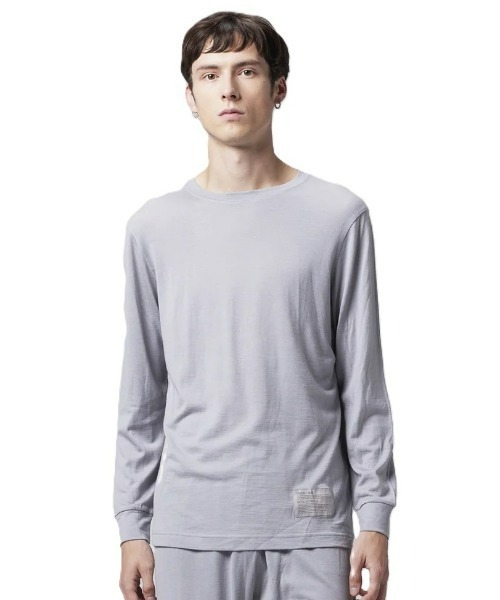 TAION（タイオン）の「【TAION】MERINO WOOL UNDER WEAR T-SH(LONG)（Tシャツ/カットソー・メンズ・グレー/ブラック・LARGE/MEDIUM/X-LARGE）」の2枚目の写真