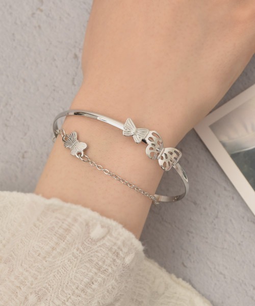 TONE SELECT GOODS（トーンセレクトグッズ）の「【float】バタフライ 2連 ハーフチェーン ブレスレット（バングル/リストバンド・レディース・シルバー・FREE）」の4枚目の写真