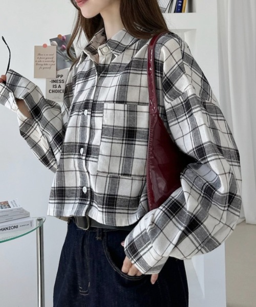 Ada.(エイダ)の「チェック柄 クロップド シャツ(シャツ/ブラウス・レディース・ブラック/レッド/アイボリー/ブルー・FREE)」の21枚目の写真