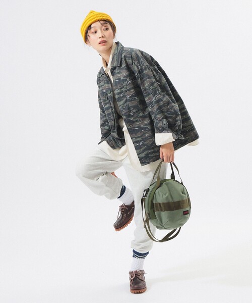 BRIEFING（ブリーフィング）の「【別注】BRIEFING / ヘルメット バッグ ”OLIVE”（ショルダーバッグ・レディース・オリーブ・ONE SIZE）」の2枚目の写真