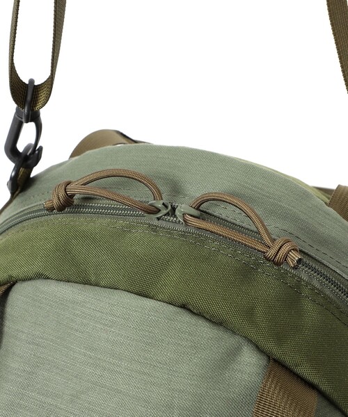 BRIEFING（ブリーフィング）の「【別注】BRIEFING / ヘルメット バッグ ”OLIVE”（ショルダーバッグ・レディース・オリーブ・ONE SIZE）」の9枚目の写真