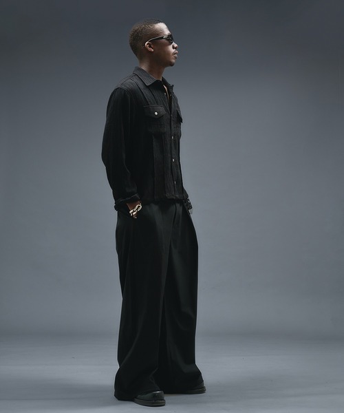ANDER HUNK（アンダーハンク）の「Studs Design Cross Tuck Slacks / スタッズデザインクロスタックスラックス（スラックス・メンズ・ブラック/ブラック×グレー・LARGE/MEDIUM/SMALL）」の17枚目の写真