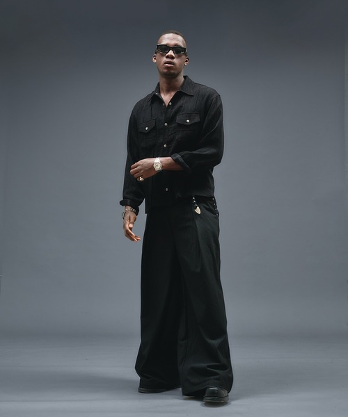 ANDER HUNK（アンダーハンク）の「Studs Design Cross Tuck Slacks / スタッズデザインクロスタックスラックス（スラックス・メンズ・ブラック/ブラック×グレー・LARGE/MEDIUM/SMALL）」の19枚目の写真