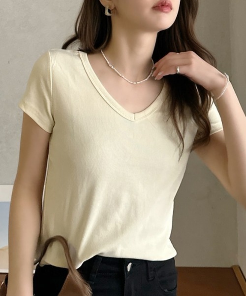 Eclat one(エクラワン)の「【Eclat one】Vネック コンパクト丈 半袖 カットソー(Tシャツ/カットソー・レディース・イエロー/グレー/ホワイト/ブラック・FREE)」の4枚目の写真