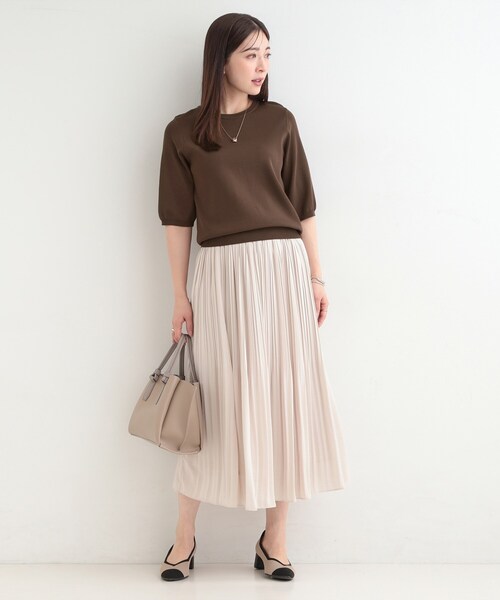 SHOO・LA・RUE(シューラルー)の「【毎日洗える/S-LL】上半身がすっきり見える 多機能5分袖ニット(ニット/セーター・レディース・ブルー系その他/チャコール/レッド系9/ダークブラウン/ナチュラル/ホワイト系5/ブラック/スモーキーグリーン系/ネイビー系5・01/02/03/04)」の21枚目の写真