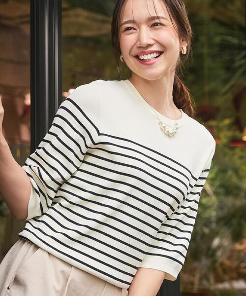 SHOO・LA・RUE(シューラルー)の「【毎日洗える/S-LL】上半身がすっきり見える 多機能5分袖ニット(ニット/セーター・レディース・ブルー系その他/チャコール/レッド系9/ダークブラウン/ナチュラル/ホワイト系5/ブラック/スモーキーグリーン系/ネイビー系5・01/02/03/04)」の1枚目の写真