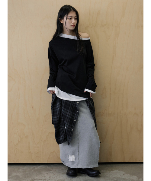 WHOLE PAPER(ホールペーパー)の「オフショルダーアンバランスレイヤードトップ(ブラック)(Tシャツ/カットソー・レディース・ブラック・ONE)」の5枚目の写真