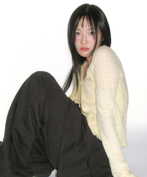 AMESWORLDWIDE(アメスワールドワイド)の「WRINKLED CARDIGAN & SLEEVELESS SET-UP CREAM(カーディガン/ボレロ・レディース・その他・FREE)」の11枚目の写真