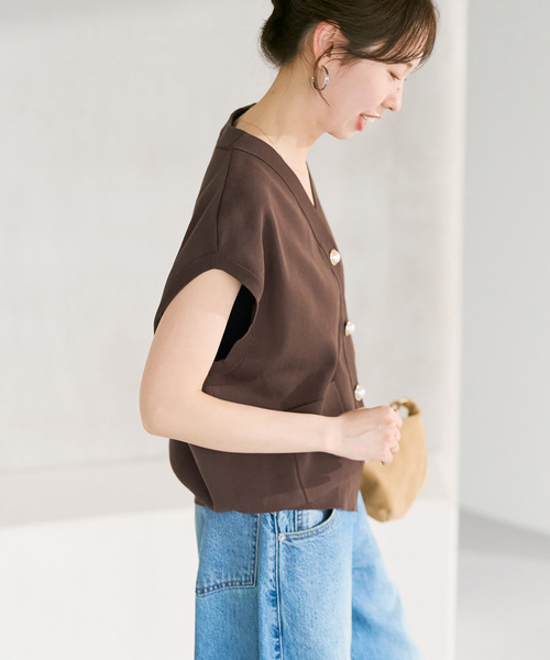 Spick & Span（スピックアンドスパン）の「《一部店舗+WEB限定》パールボタンウォッシャブルニットベスト（ベスト・レディース・ブラウン/ホワイト/ブラック・FREE）」の4枚目の写真