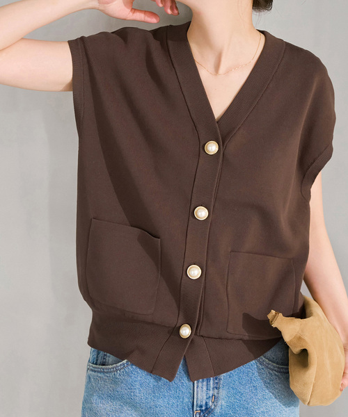 Spick & Span（スピックアンドスパン）の「《一部店舗+WEB限定》パールボタンウォッシャブルニットベスト（ベスト・レディース・ブラウン/ホワイト/ブラック・FREE）」の8枚目の写真