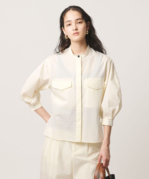 UNITED ARROWS(ユナイテッドアローズ)の「NALYA バンドカラー シャツ(シャツ/ブラウス・レディース・その他1/オフホワイト/ダークブラウン・FREE)」の2枚目の写真