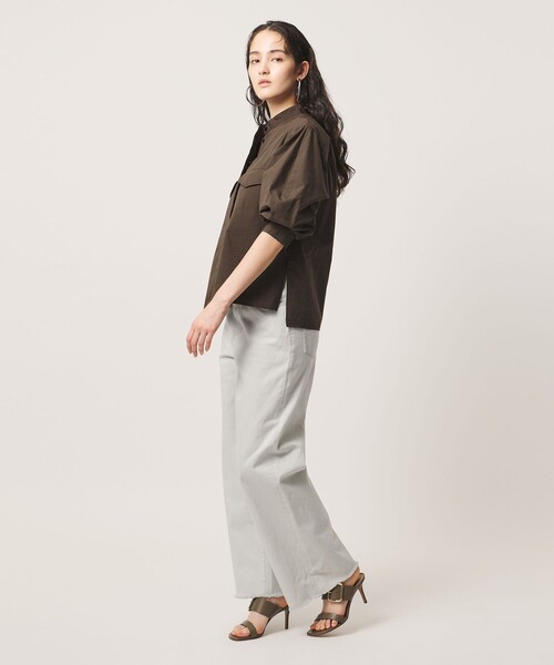 UNITED ARROWS(ユナイテッドアローズ)の「NALYA バンドカラー シャツ(シャツ/ブラウス・レディース・その他1/オフホワイト/ダークブラウン・FREE)」の9枚目の写真